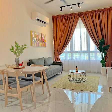 Netflix Two Bedroom Troika Kota Bharu Homestay 182 Zewnętrze zdjęcie