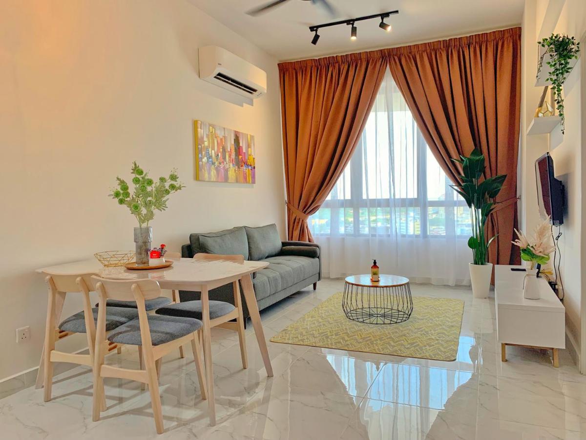 Netflix Two Bedroom Troika Kota Bharu Homestay 182 Zewnętrze zdjęcie