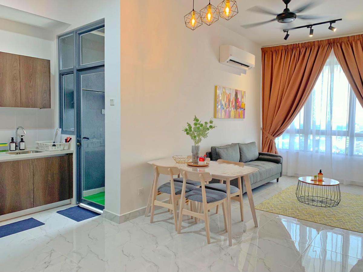 Netflix Two Bedroom Troika Kota Bharu Homestay 182 Zewnętrze zdjęcie