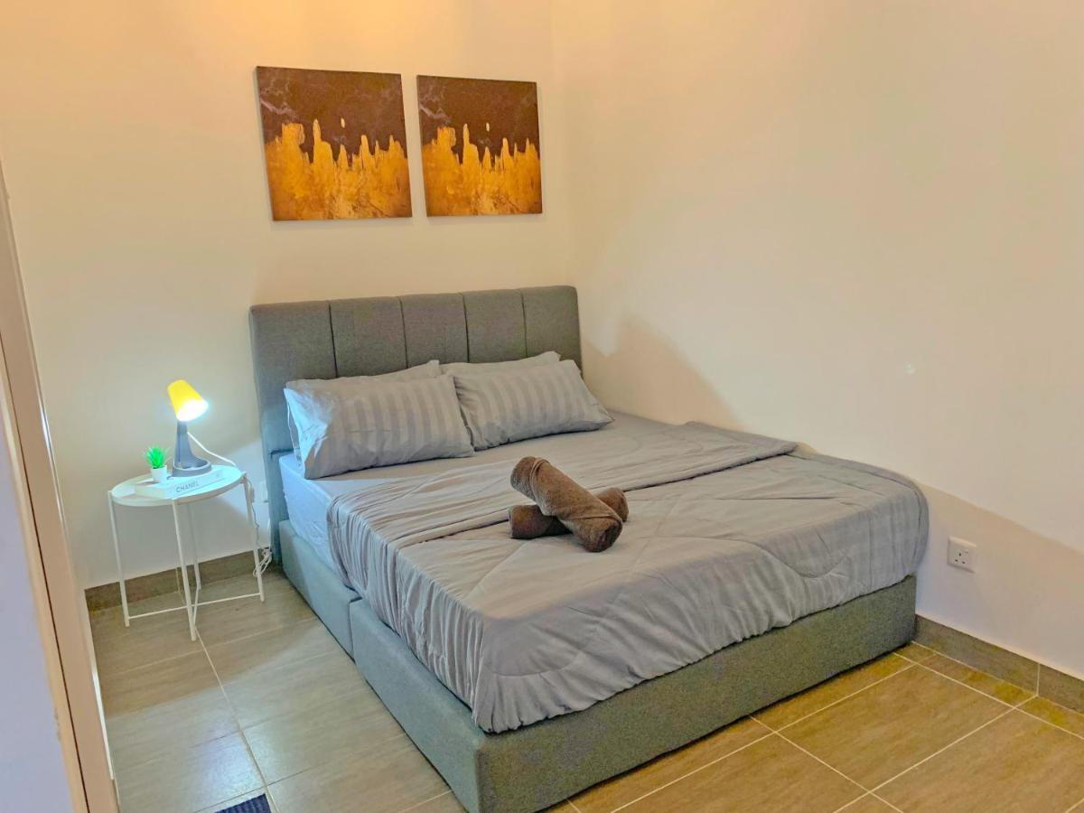 Netflix Two Bedroom Troika Kota Bharu Homestay 182 Zewnętrze zdjęcie