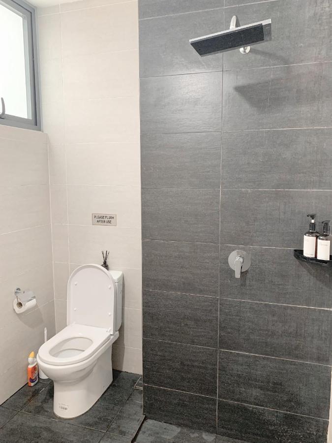 Netflix Two Bedroom Troika Kota Bharu Homestay 182 Zewnętrze zdjęcie